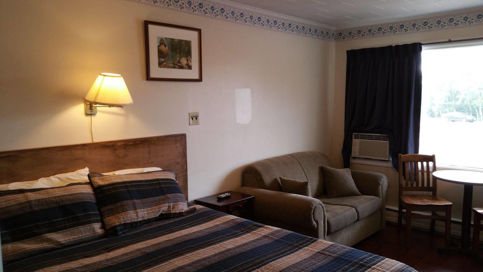 Tantramar Motel Секвілл Екстер'єр фото