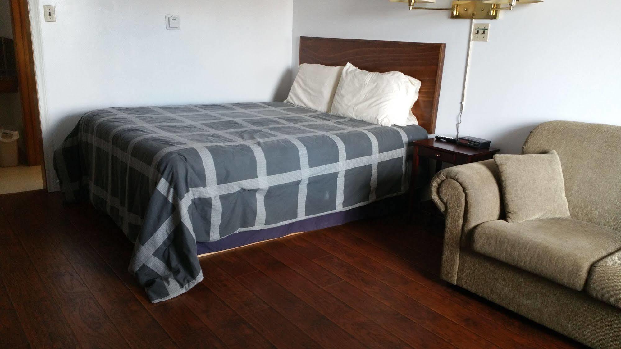 Tantramar Motel Секвілл Екстер'єр фото