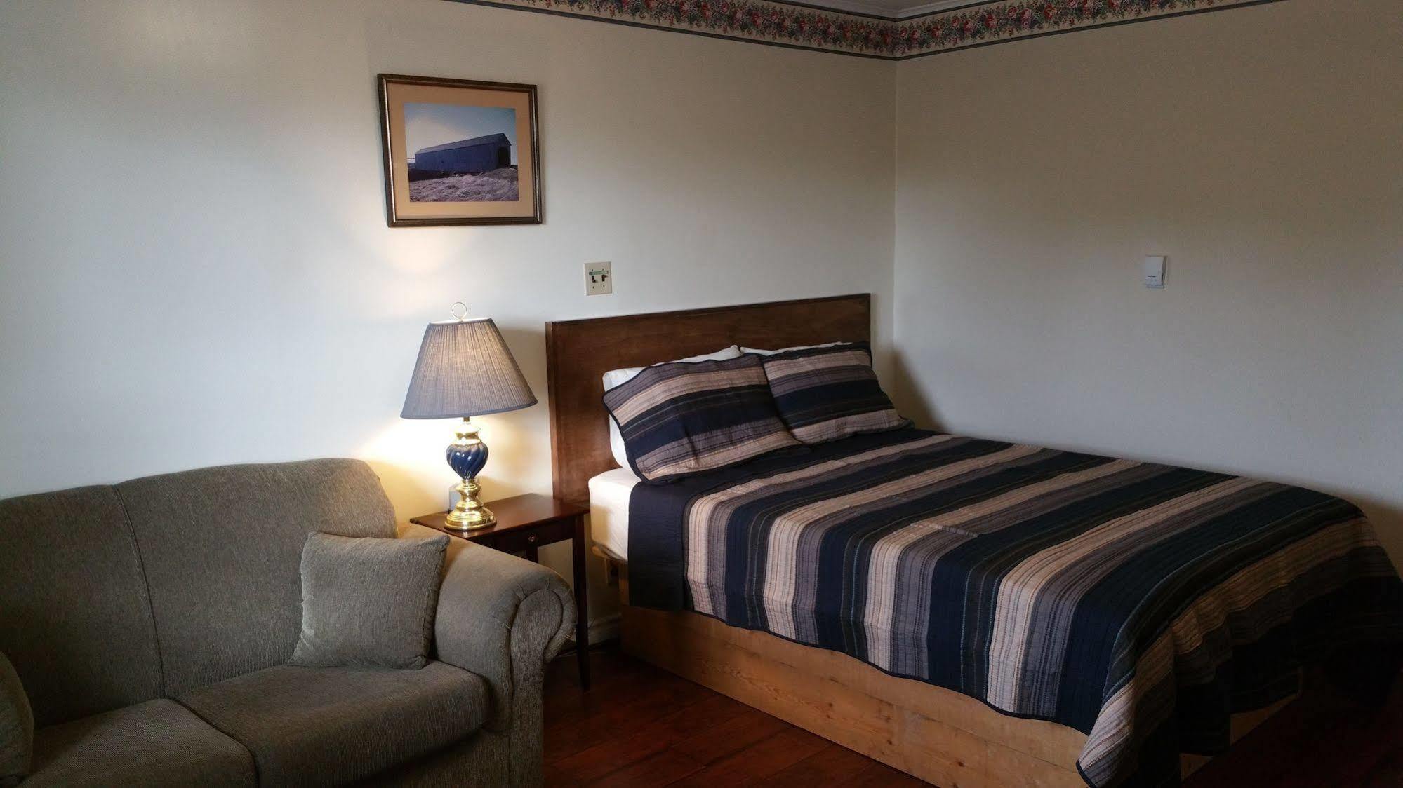 Tantramar Motel Секвілл Екстер'єр фото